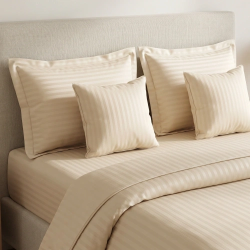 Pearl Cream Bed Set alternate view